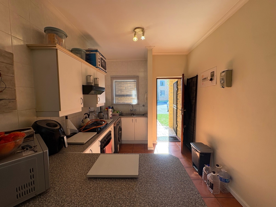To Let 2 Bedroom Property for Rent in Sonstraal Heights Western Cape